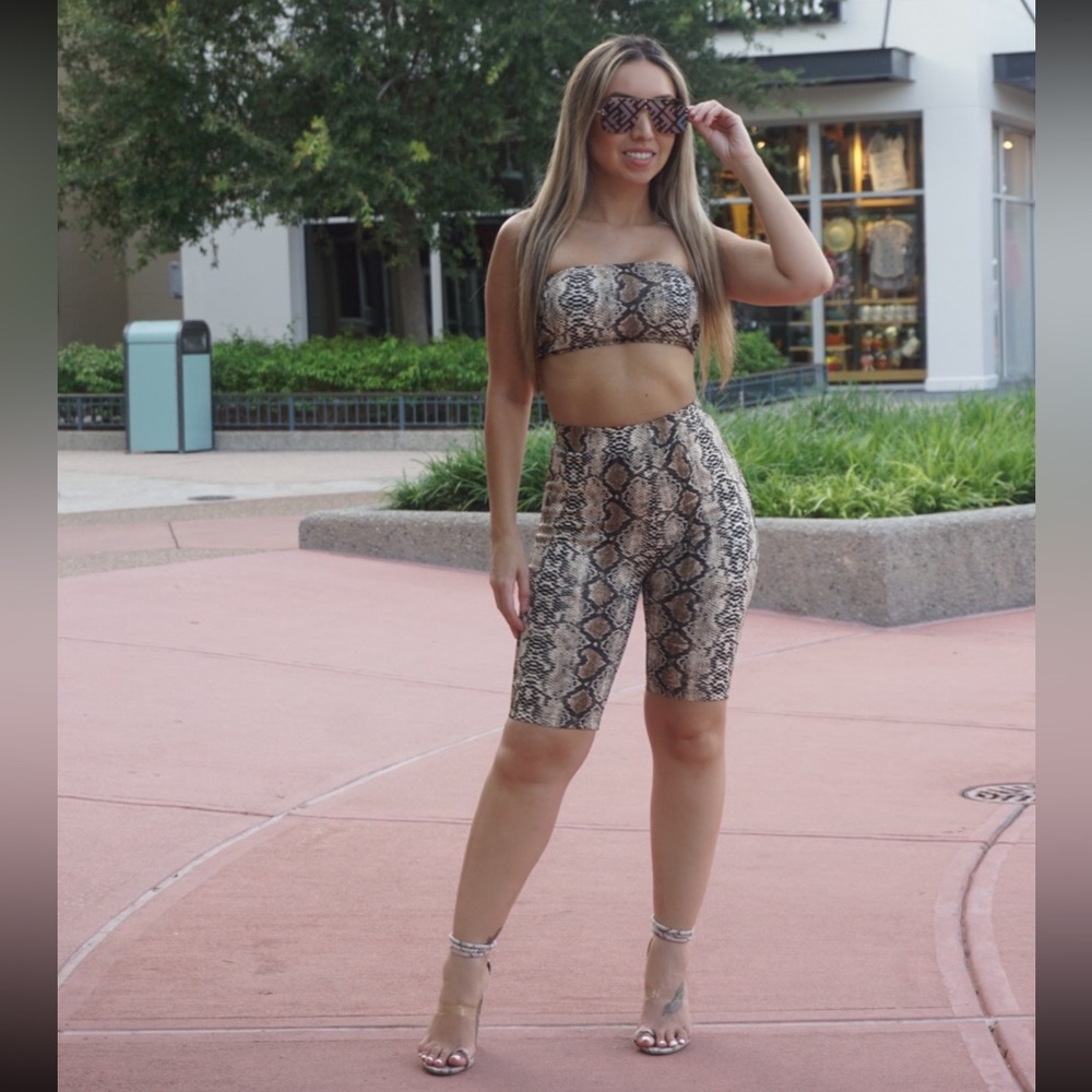 Snakeskin Short Set 🤎